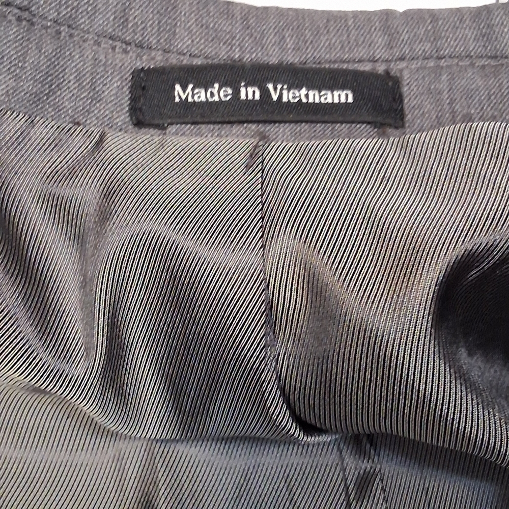 EGARA SLIM FIT 3 PIECE WOOL SUIT SIZE L - Picture 13 of 16